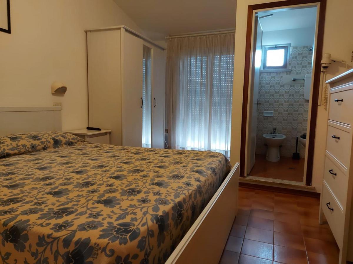 Hotel Brezza Rimini Kültér fotó