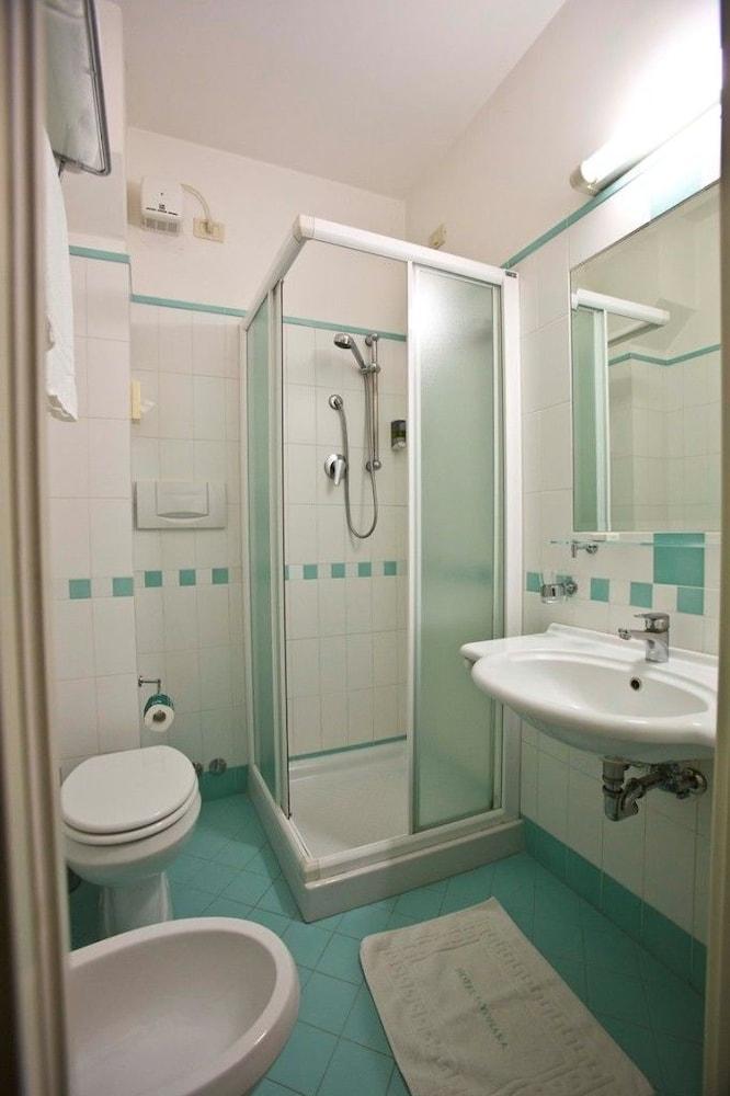 Hotel Brezza Rimini Kültér fotó